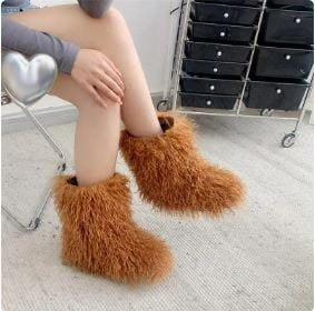 Bottes en fourrure Y2K