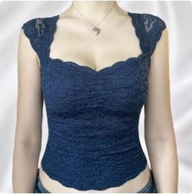 Haut court en dentelle Y2K
